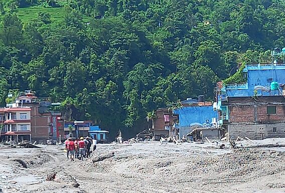 Reformierte Kirche Kanton Zug stellt 20'000 Franken für Nothilfe in Nepal bereit Reformierte Kirche Kanton Zug stellt 20'000 Franken für Nothilfe in Nepal bereit